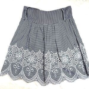 Kookai Black and White Skirt size 4